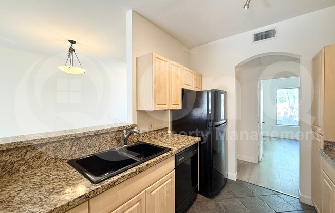 1411 E ORANGEWOOD Avenue