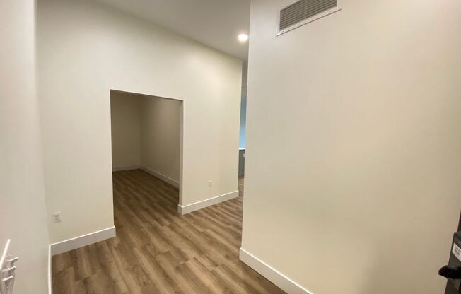 1 bed, 1 bath, 903 sqft, $2,590, Unit 255