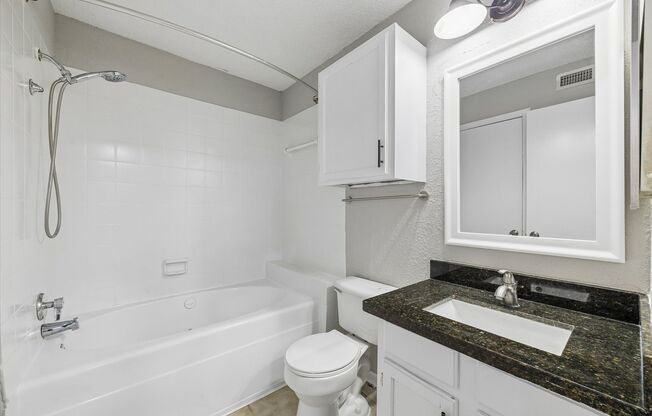 2 beds, 2 baths, 800 sqft, $1,495, Unit 1111