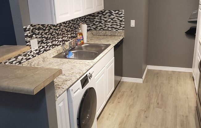 Spacious 2 Bedroom 2 Bath Condo in The Arbors!