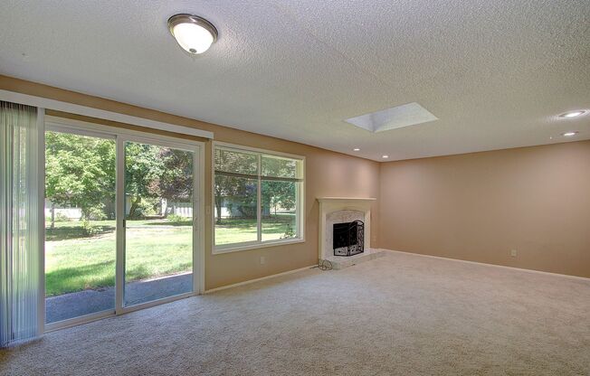 12516 NE 5 ST