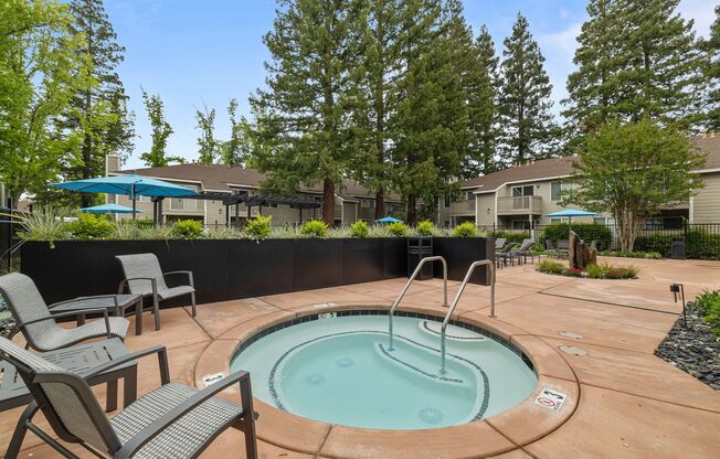 2 beds, 1 bath, 875 sqft, $2,025, Unit 47