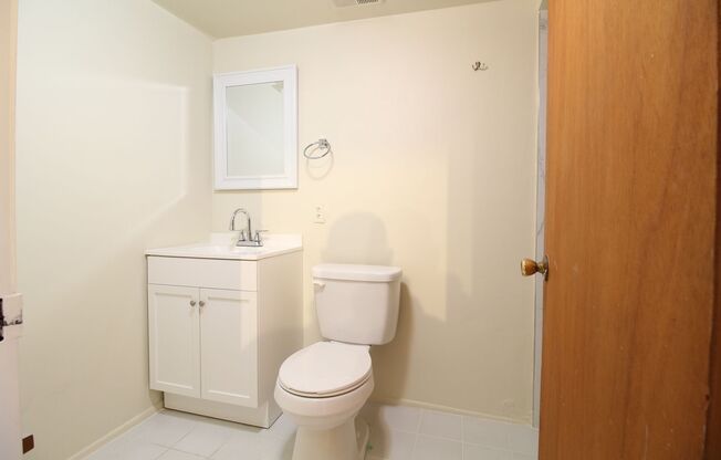 2 beds, 2 baths, $1,995, Unit #D