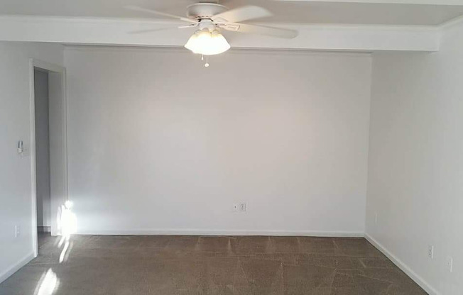 Studio, 1 bath, $1,300, Unit 2