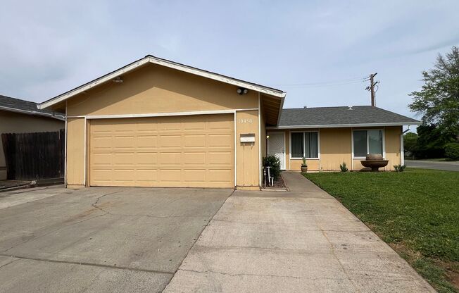 4 Bedroom, 2 Bath Single Story Corner Lot Home in Rancho Cordova