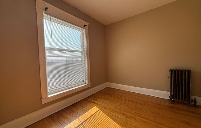 1 bed, 1 bath, 433 sqft, $899, Unit 18