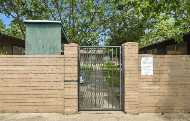 2314 Parker Ln