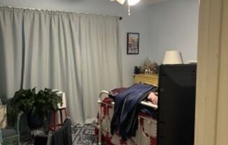 2066 W HUTCHINSON ST