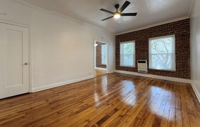 Studio, 1 bath, 450 sqft, $1,325, Unit 304