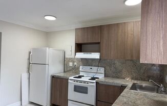 1 bed, 1 bath, $1,700, Unit Tyche Model