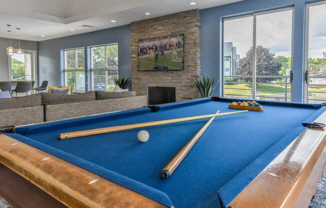 the preserve at ballantyne commons pool room