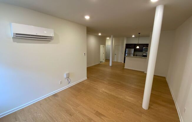 1 bed, 1 bath, 775 sqft, $1,550, Unit Apt 202