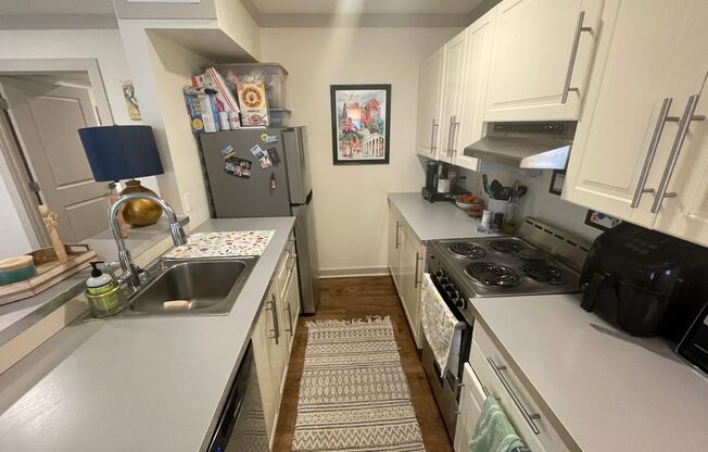 1 bed, 1 bath, $1,375, Unit Unit 202