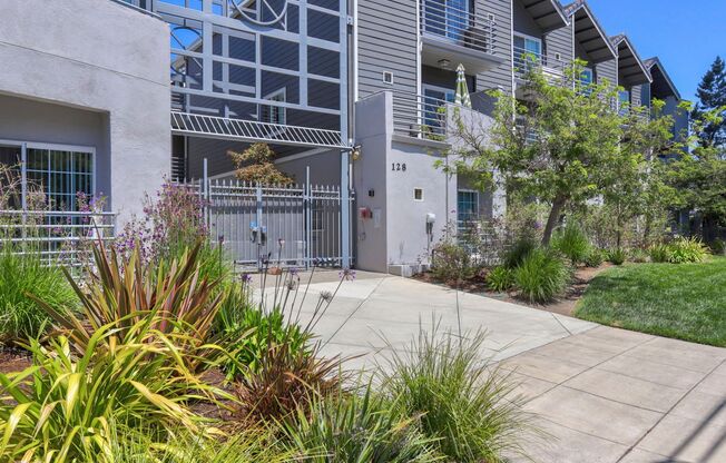Large 2 Bed/2 Bath San Mateo condo near downtown with two parking spaces. YouTube Tour!!