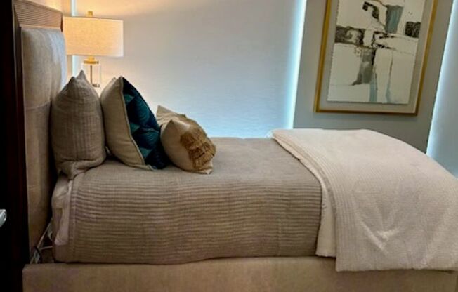 3 beds, 2.5 baths, 1,431 sqft, $2,750, Unit 515