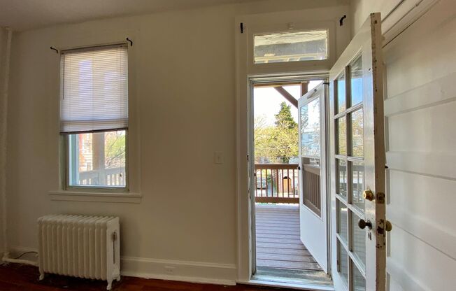 2 beds, 1 bath, 1,000 sqft, $1,948, Unit 3035 N. Calvert St. C4