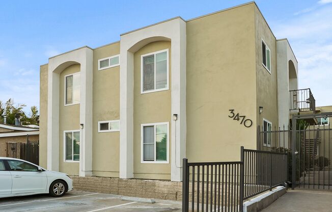 2 beds, 1 bath, 800 sqft, $2,490, Unit Unit 1