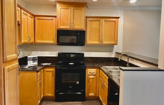 2 beds, 2 baths, 880 sqft, $2,705, Unit H-14