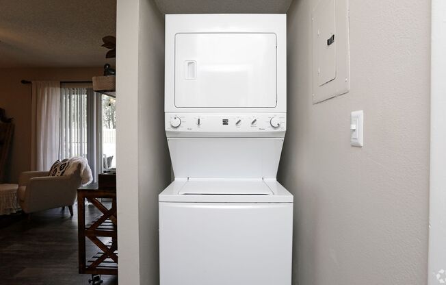 3 beds, 2 baths, 1,300 sqft, $1,979, Unit 7517-201