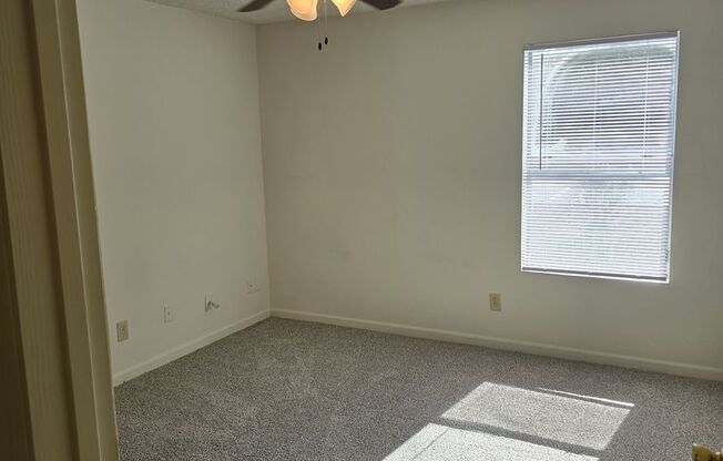 1 bed, 1 bath, 709 sqft, $850, Unit PG 0723