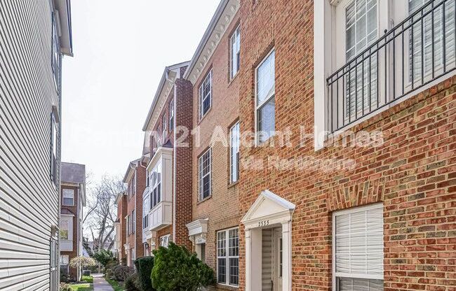 2337 HUNTINGTON STA CT