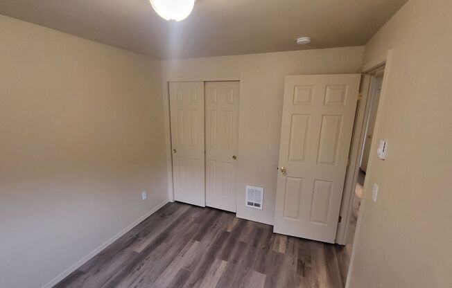 3 beds, 2 baths, $2,300