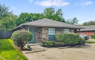 1 Bed 1 Bath Duplex in Arlington