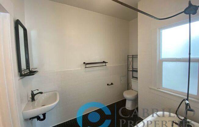 1 bed, 1 bath, 872 sqft, $2,595, Unit 302