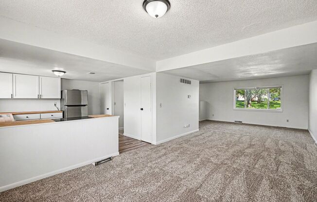 2 beds, 1.5 baths, 1,288 sqft, $1,475, Unit Chapel Dr-6905