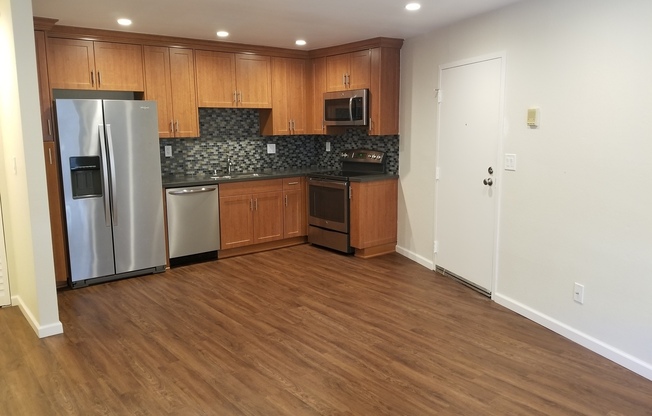 1 bed, 1 bath, 475 sqft, $2,125, Unit 18