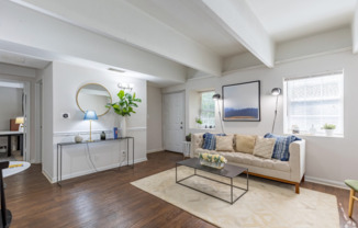 2 beds, 1 bath, 755 sqft, $1,099, Unit 437