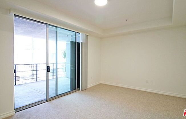 1 bed, 1 bath, 1,050 sqft, $3,100, Unit 426