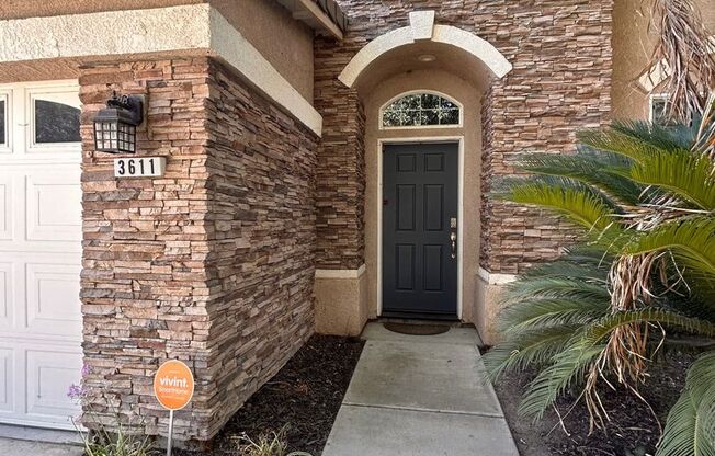 Beautiful home for rent in Visalia!