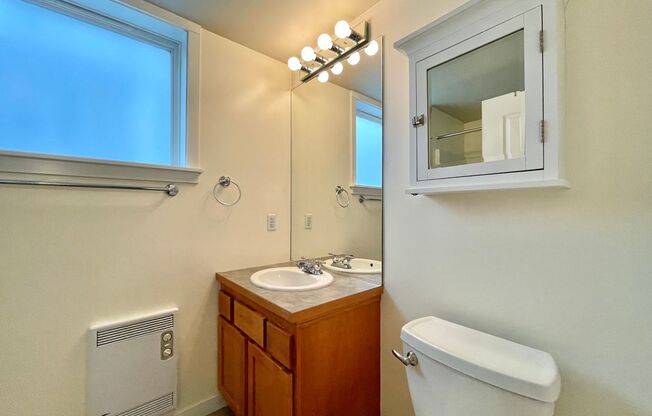 1 bed, 1 bath, $2,100