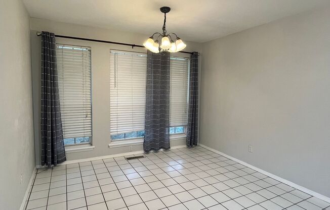 3 beds, 2 baths, $1,695