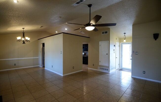 3 beds, 2 baths, $1,450