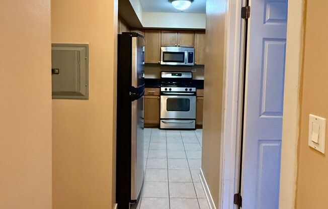 Pristine 2 Bedroom, 1 Bathroom Condo Available NOW! Heat, Water, & Parking INCLUDED in Rent!