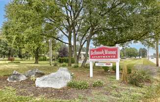 Delbrook Manor Apartments