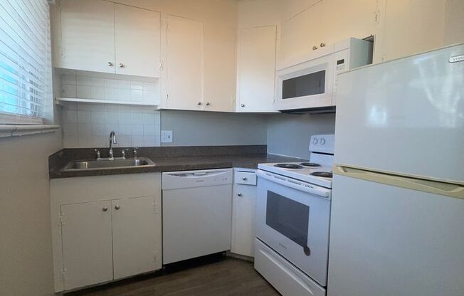 1 bed, 1 bath, 575 sqft, $1,295, Unit 4