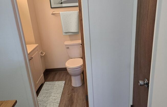 3 beds, 1.5 baths, 1,100 sqft, $1,500, Unit 3237