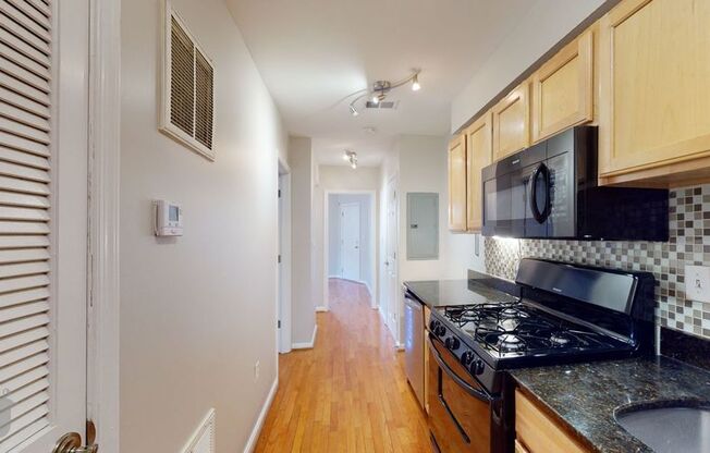 330 Delafield Pl NW Unit 2