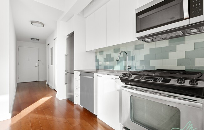 Studio, 1 bath, $3,603, Unit 18M
