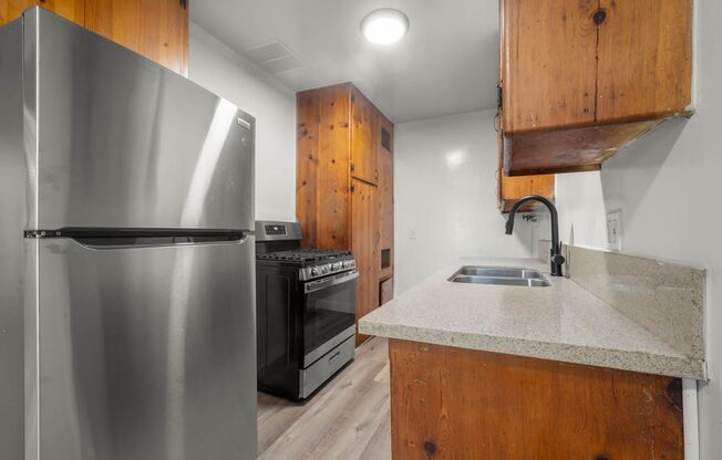 1 bed, 1 bath, $2,095, Unit 05