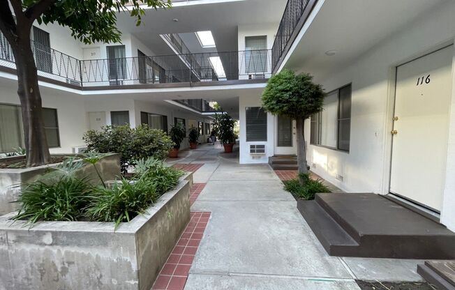 1 bed, 1 bath, 624 sqft, $1,795, Unit 116