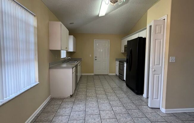 3 beds, 2 baths, $2,700