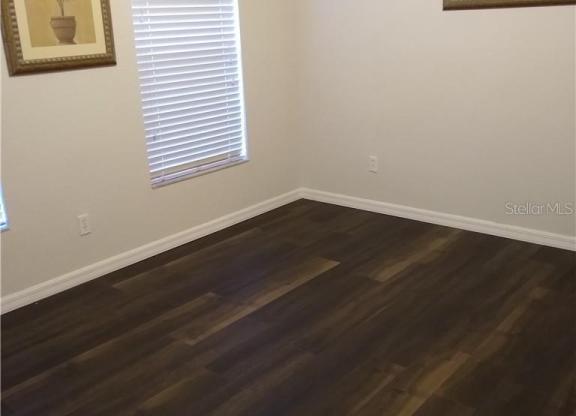 4 beds, 2 baths, 1,424 sqft, $2,000