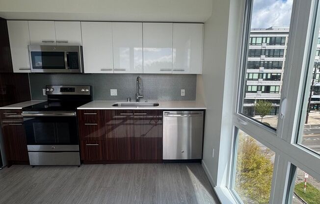 1 bed, 1 bath, 528 sqft, $2,300, Unit 407