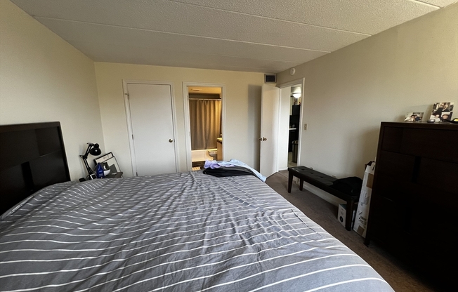 2 beds, 2 baths, 1,100 sqft, $3,500, Unit 411