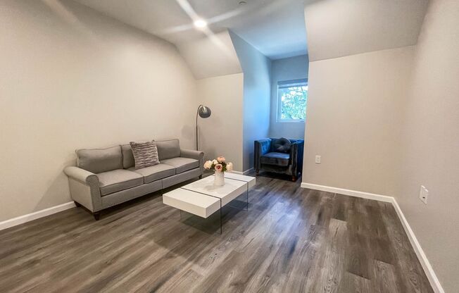 2 beds, 1 bath, 719 sqft, $2,995, Unit 307