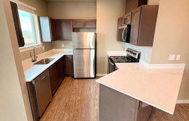 3 beds, 2 baths, 1,190 sqft, $2,395, Unit 208